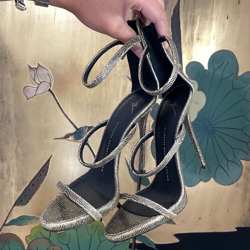 Gold Giuseppe Zanotti Harmony Sandals